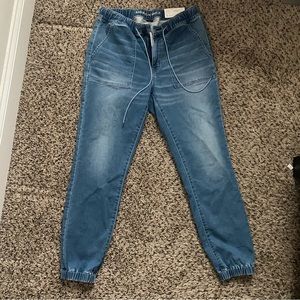 BRAND NEW American Eagle denim jogger jeans